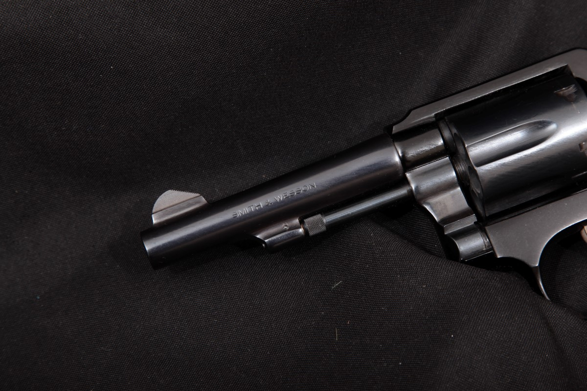 Smith & Wesson - S&W Model 12-3 The .38 Military & Police Airweight, Blue & Black 4