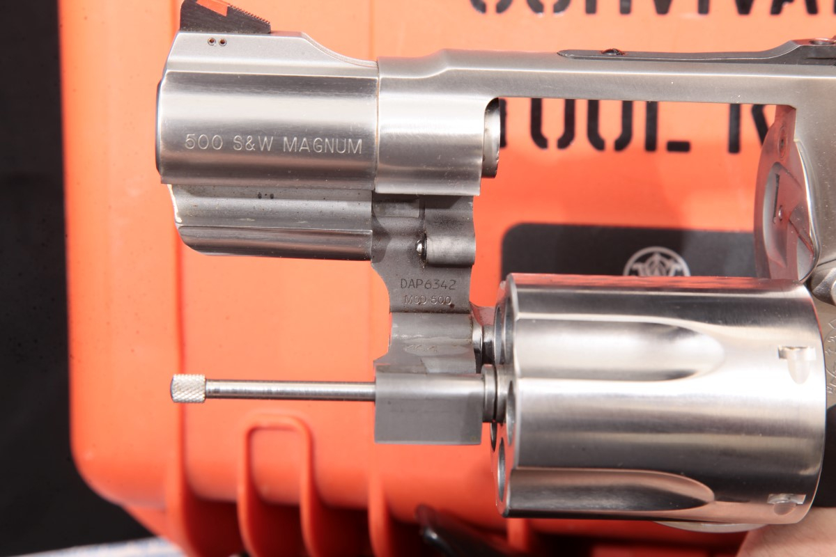 Smith & Wesson S&W Model 500 M500 Emergency Survival Tool Kit