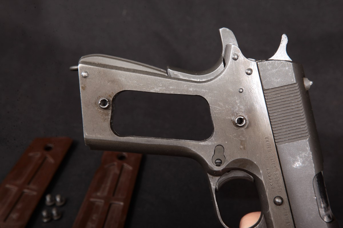 Remington Rand Wwii Model 1911 A1 M1911a1 Parkerized 5 Sa Semi Automatic Pistol Mfd 1944 Candr 4091