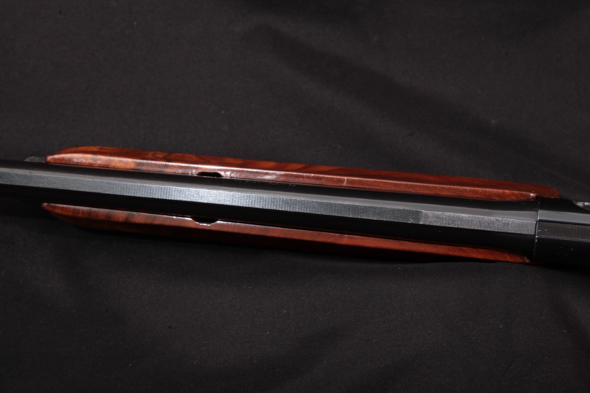 Remington Model 1100 Trap, Blue 30" VentRib GasOperated SemiAutomatic Shotgun & Ts Shell