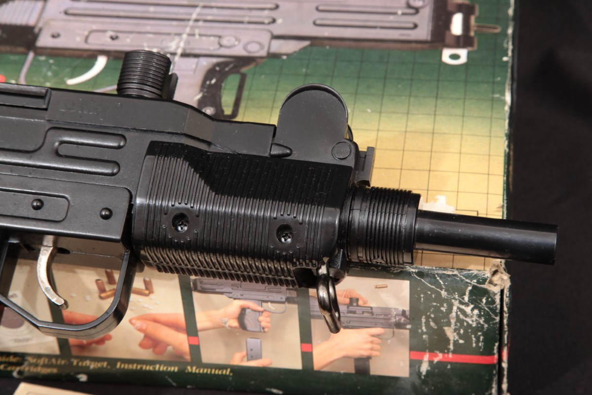 Daisy Model 13 Detailed Replica Uzi, Black 6 Magazine Fed Spring