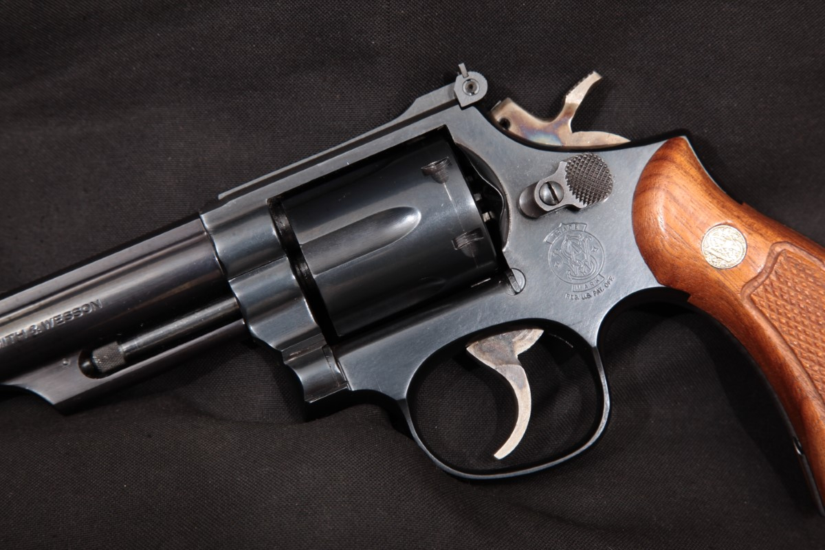 Smith & Wesson S&W Model 19-5 The 357 Combat Magnum, Blue 4