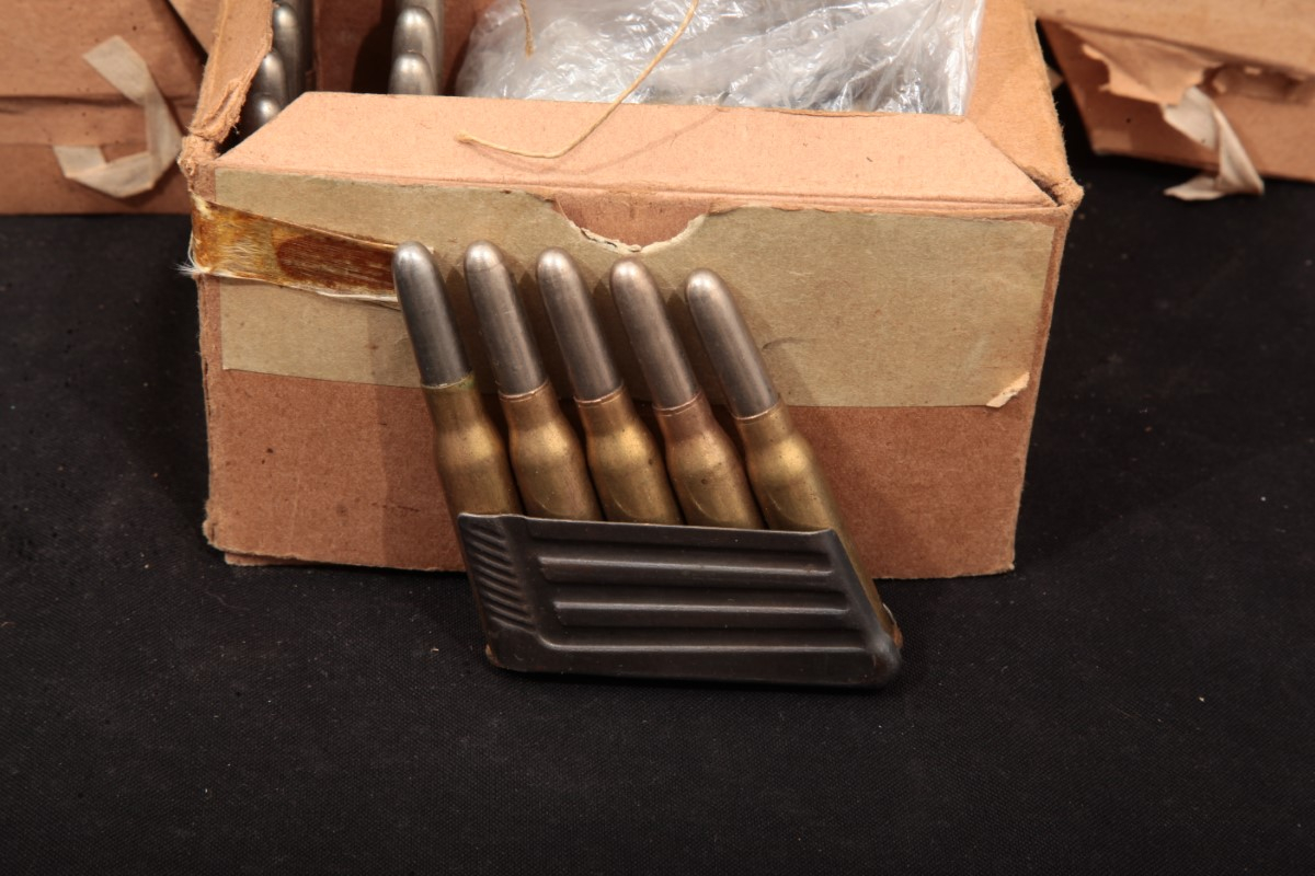 225x-8mm-mannlicher-ammunition-on-clips-austrian-italian-mixed-steel