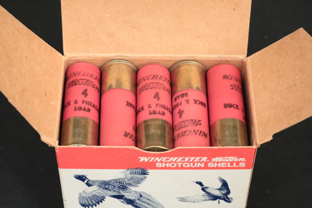 50x 12 Gauge Vintage Winchester Ammunition Plastic Hulls 2x Original