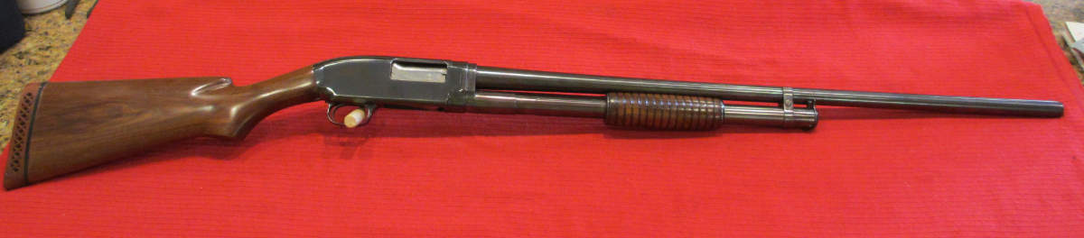 Winchester Model 12 Pump Action Shotgun 12 Gauge FULL Choke- c1921 - Picture 2