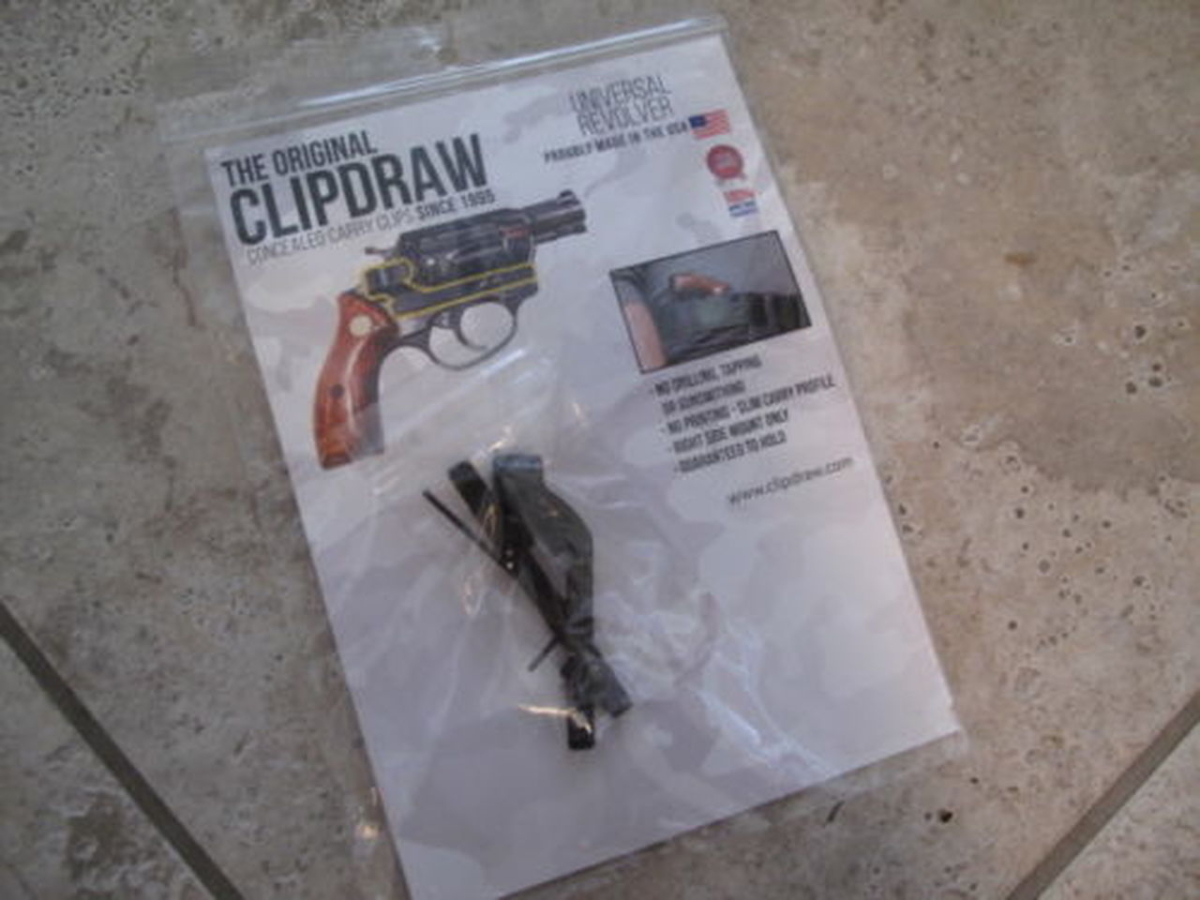 New Clipdraw Universal Carry System For All Revolver Pistols In Black