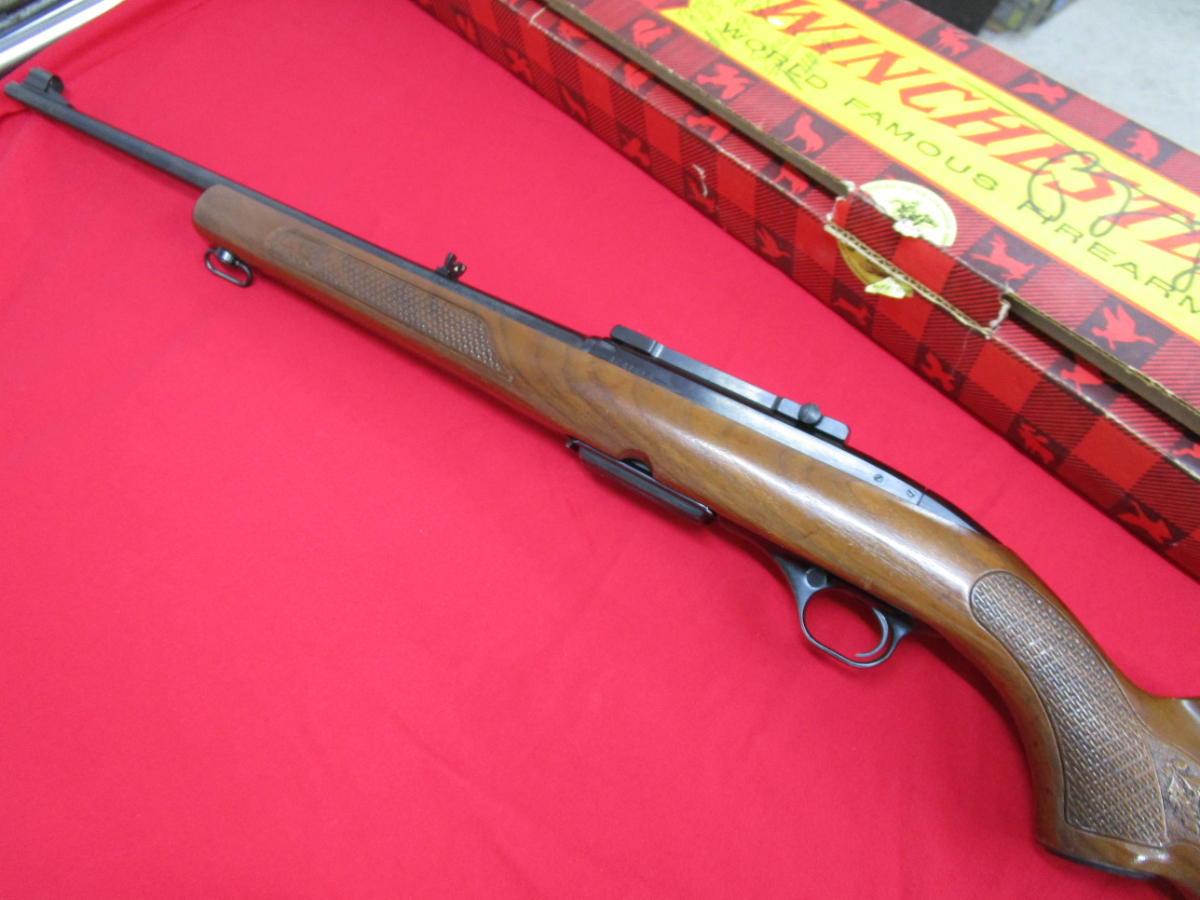 Winchester Nice Rifle Accurate Box included Model 100 17235055