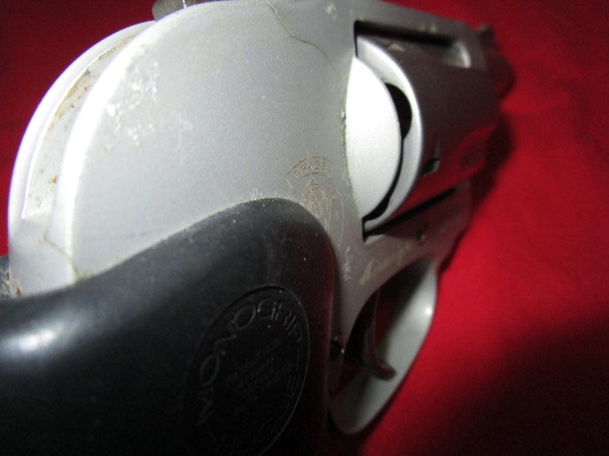 Smith & Wesson Air weight revolver by S&W Very good condition Quick to Access 638-3 .38 .38 Special - Picture 5