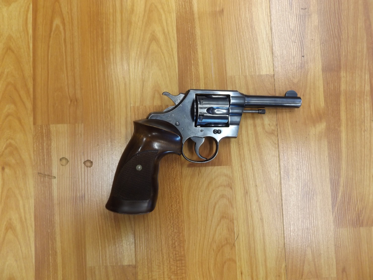 Colt OFFICIAL POLICE MODEL 38spl (7686-0922) .38 Special - Picture 10