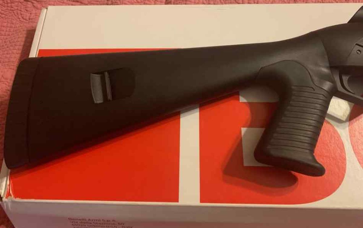 Benelli supernova tactical/LE with pistol grip stock and extended