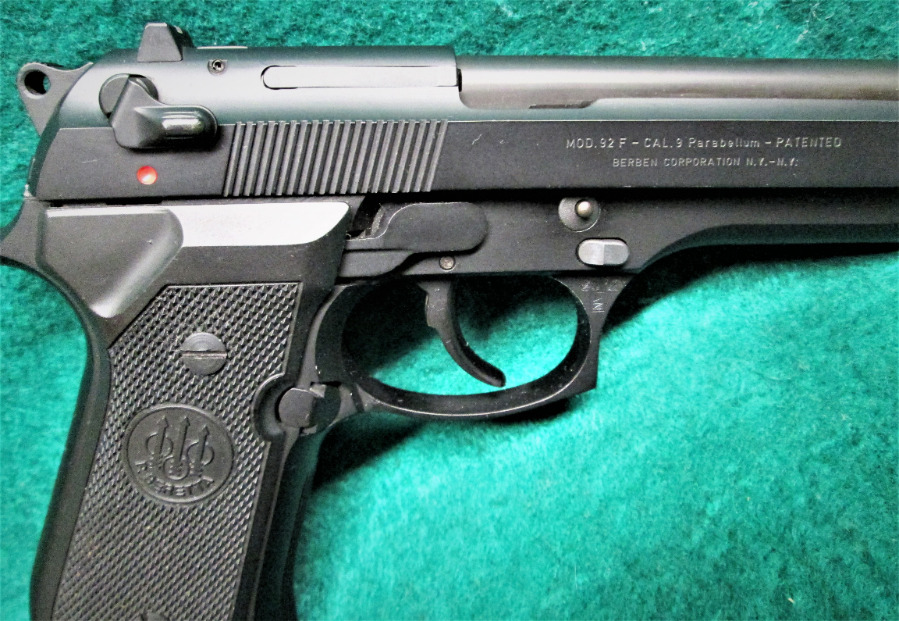 BERETTA - MADE IN ITALY - MOD. 92F W/BUILT IN LASER - 4.75 INCH BARREL 1-MAG - Picture 2