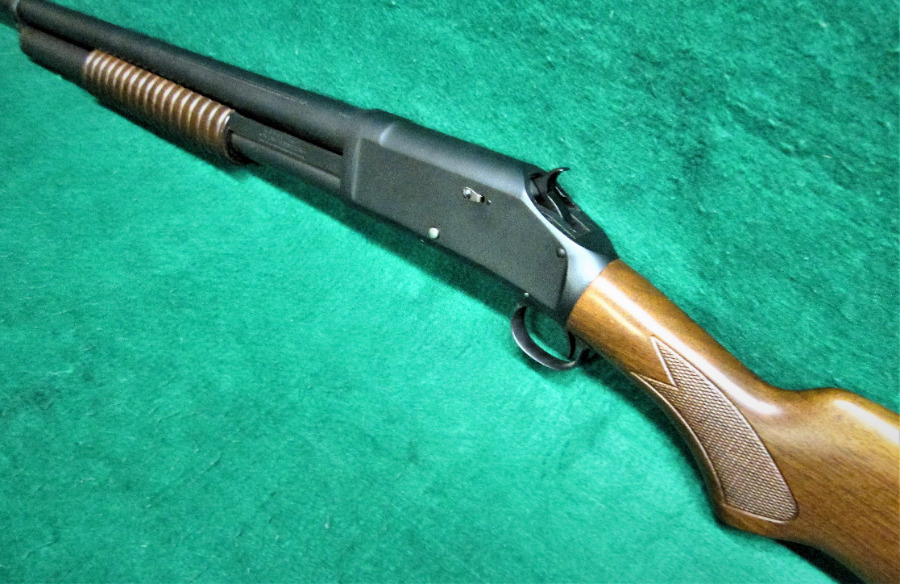 Winchester Repeating Arms Company - MODEL 1897 - VERY NICE REFINISH - MADE IN 1912 - Picture 7