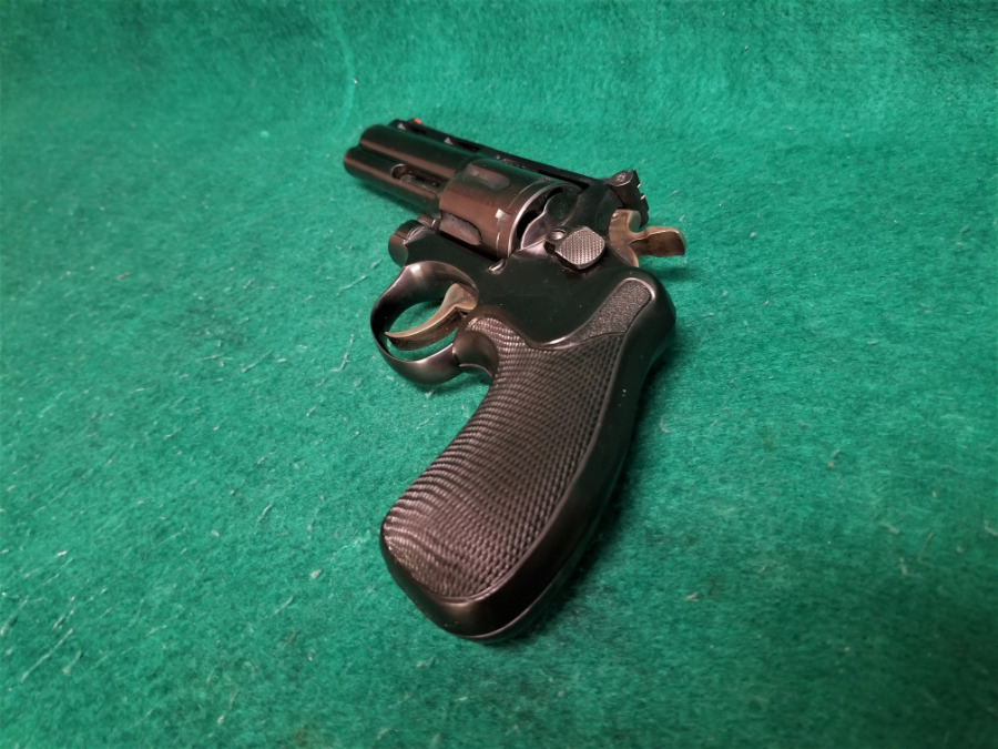 Smith & Wesson Inc Mod. 19-2 Blued Pinned & Recessed W-Colt Python 4 ...