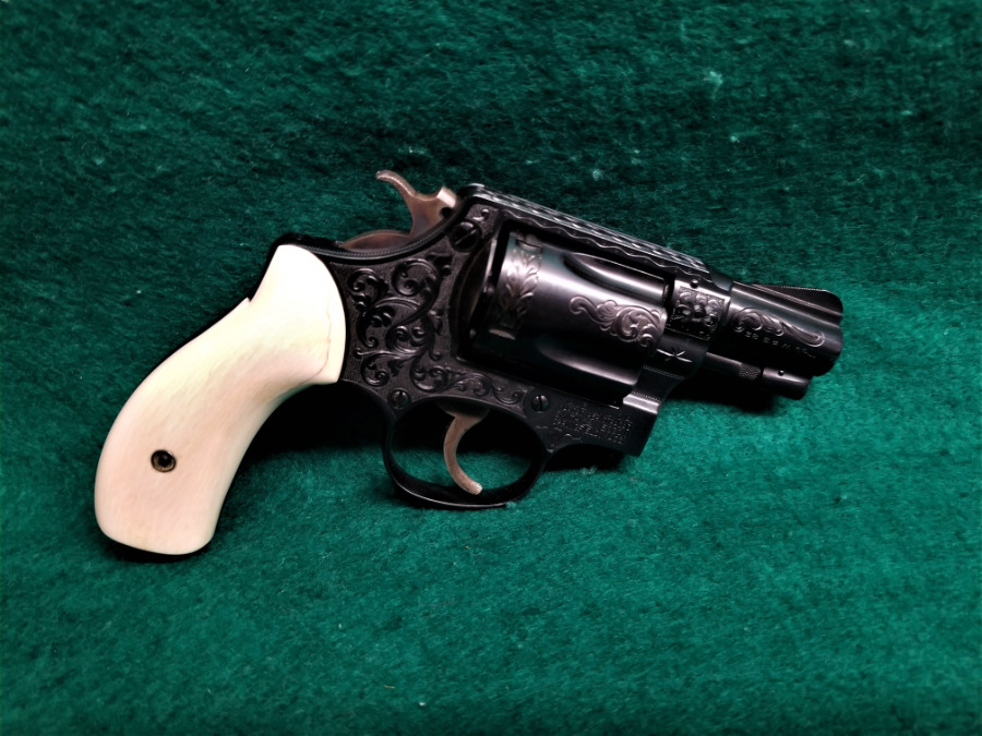 SMITH & WESSON INC - J FRAME FLAT LATCH 1.75 INCH BARREL ENGRAVED BY MASTER ENGRAVER CLINT FINLEY MFG. EARLY 50'S W-REAL IVORY GRIPS NICE! - Picture 1