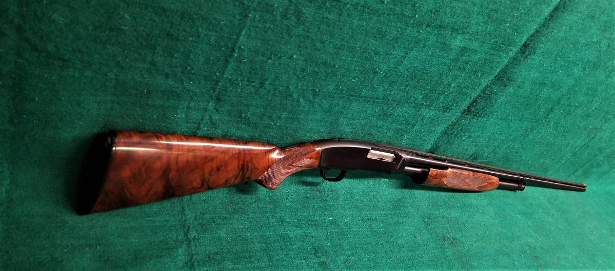 Winchester Repeating Arms Company - MOD. 42 PUMP-ACTION SIMMONS CUSTOM VENT RIB 28 INCH BARREL 3 INCH CHAMBER FULL CHOKE MFG. IN 1949 SHINY BORE! - Picture 2