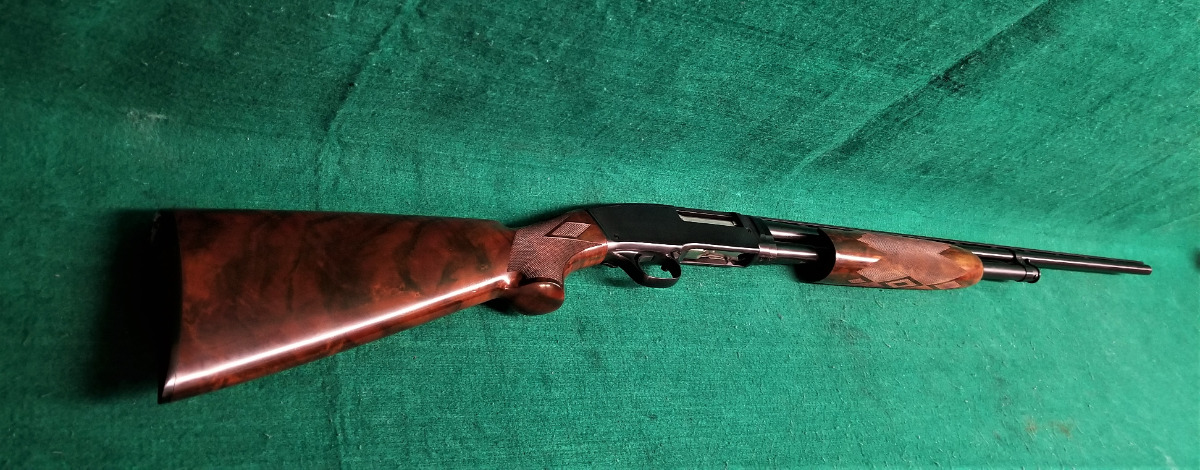 Winchester Repeating Arms Company - MOD. 42 PUMP-ACTION SIMMONS CUSTOM VENT RIB 28 INCH BARREL 3 INCH CHAMBER FULL CHOKE MFG. IN 1949 SHINY BORE! - Picture 8