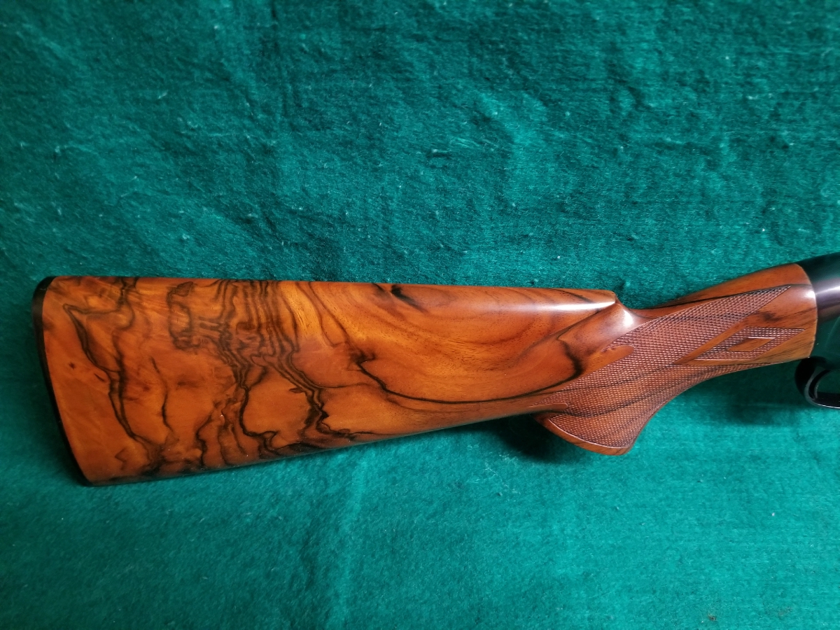Winchester Repeating Arms Company - MODEL 12 - 28 INCH BARREL MOD CHOKE AMAZING ENGLISH WALNUT STOCK ORIGINAL FINISH AND MINTY BORE MFG. IN 1957! - Picture 6