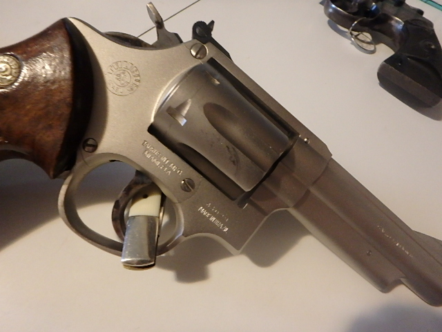 4 inch Taurus 357 magnum wood grips stainless .357 Magnum 17112966 ...