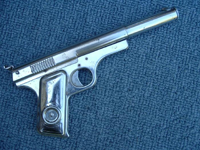 Daisy Model 118 Targeteer chrome pistol with ammo Picture 2