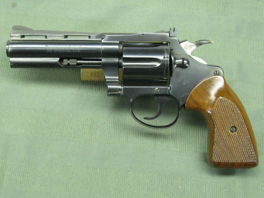 Colt - Diamonback .38 spec. revolver