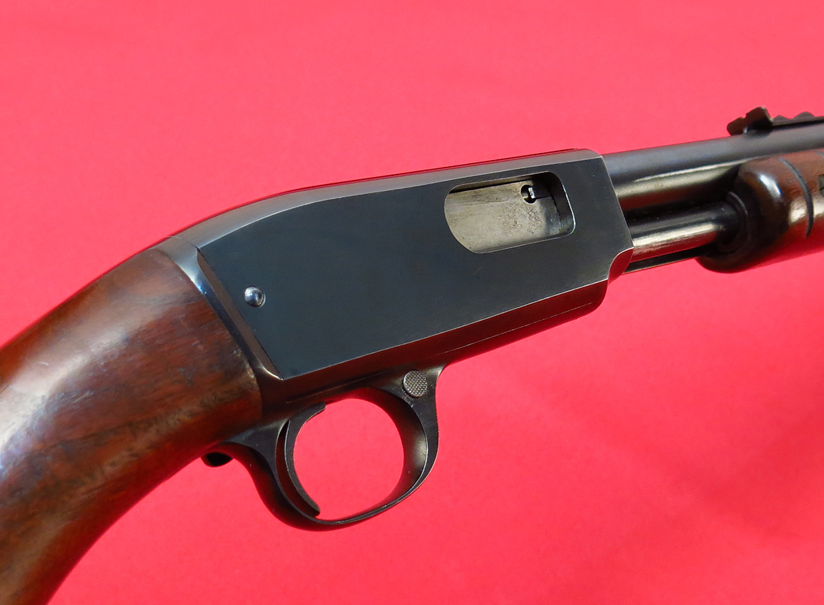 WINCHESTER - ~ MODEL 61 MAGNUM HAMMERLESS PUMP...GROOVED RECEIVER...NICE ORIGINAL CONDITION...MFD 1961, C&R - Picture 3