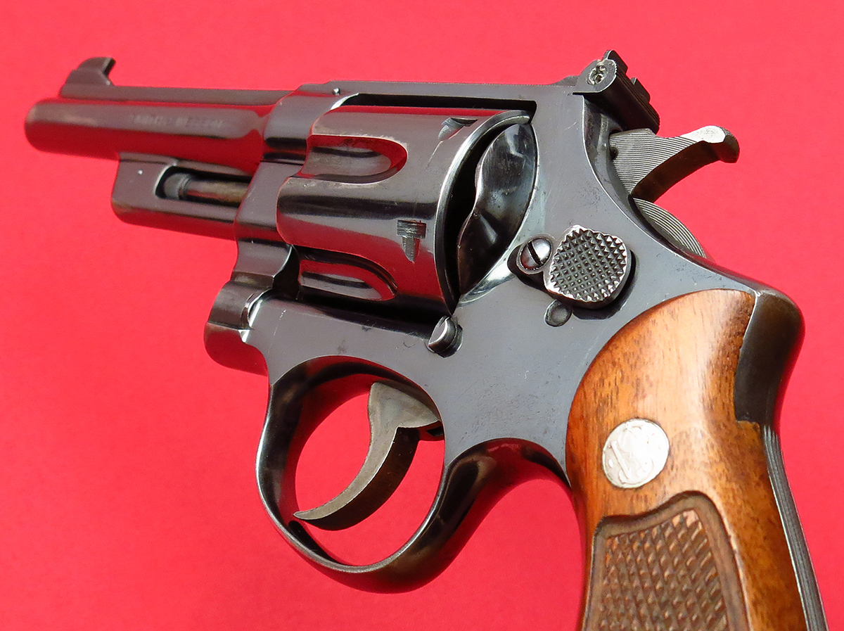 SMITH & WESSON - ~ SUPER RARE .357-MAGNUM TRANSITIONAL POST-WAR...ONLY 142 EVER MADE...MFD 1948, C&R OK...NO RESERVE! - Picture 4