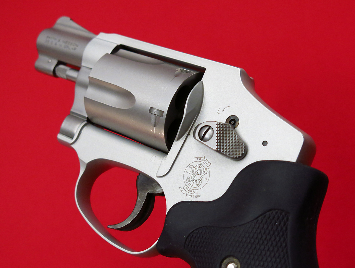 SMITH & WESSON - ~ MODEL 642-2 CENTENNIAL AIRWEIGHT...CONCEALED HAMMER ...