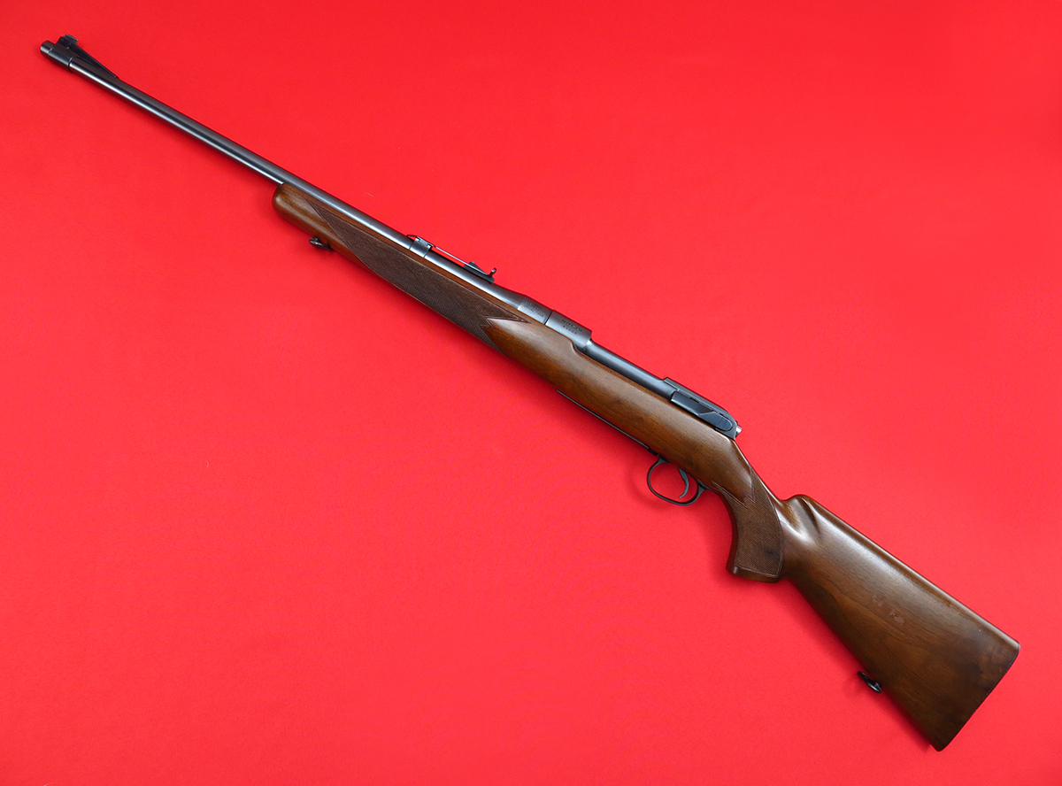 Remington MODEL 720 U. S. NAVY TROPHY RIFLE... NEAR NEW IN BOX W/ WW2 MILITARY MARKINGS... MFD 1942, C&R OK... NO RESERVE .30-06 Springfield - Picture 2