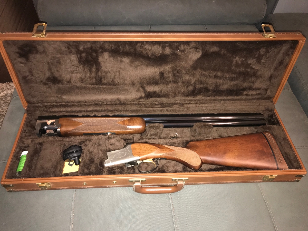 Browning Citori White Lighting with case and choke tubes Like NEW. Shot