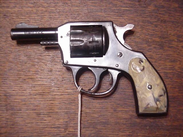 Harrington & Richardson, Inc. H&R 922 9 Shot .22 Revolver No Reserve ...