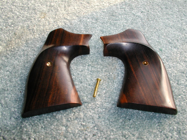 Custom Colt Python Grips For Sale at GunAuction.com - 4115260