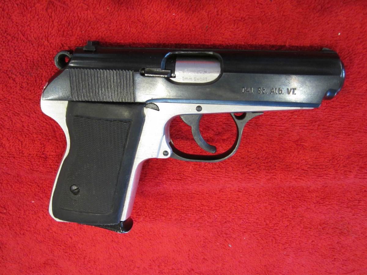 Hungarian FEG Pistol Model R-61 9mm Luger - Picture 2