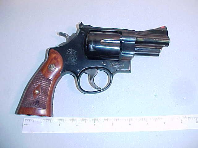 Smith & Wesson model 24-6 44 special classic snub nose revolver