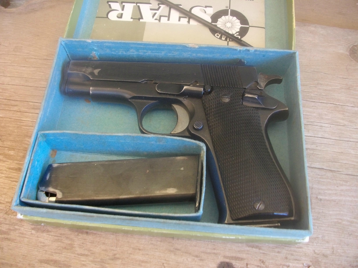 Star - Model BM, 9mm,  guardia civil, with box and manual, 2 magazines, free shipping - Picture 1