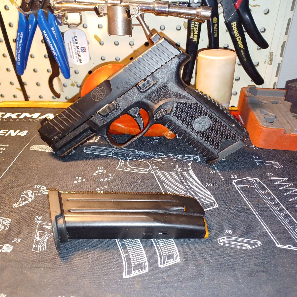 Fn509 Fn 509, Ducks Unlimited 2 17 Rnd Mags, Clean, Nice Gun. 20 ...