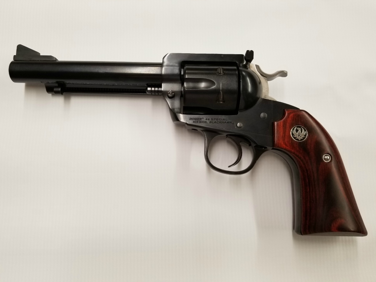 Ruger - New Model BlackHawk 13568 - Picture 1