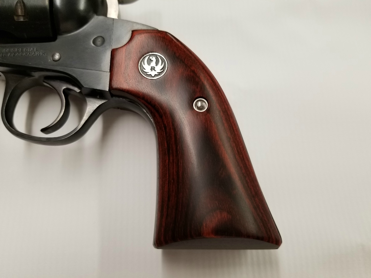 Ruger - New Model BlackHawk 13568 - Picture 4