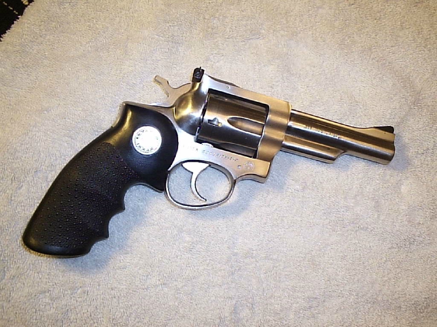 Sturm, Ruger & Co. INC - RUGER SECURITY SIX 357 MAGNUM CAL. HOGUE MONOGRIP - Picture 1