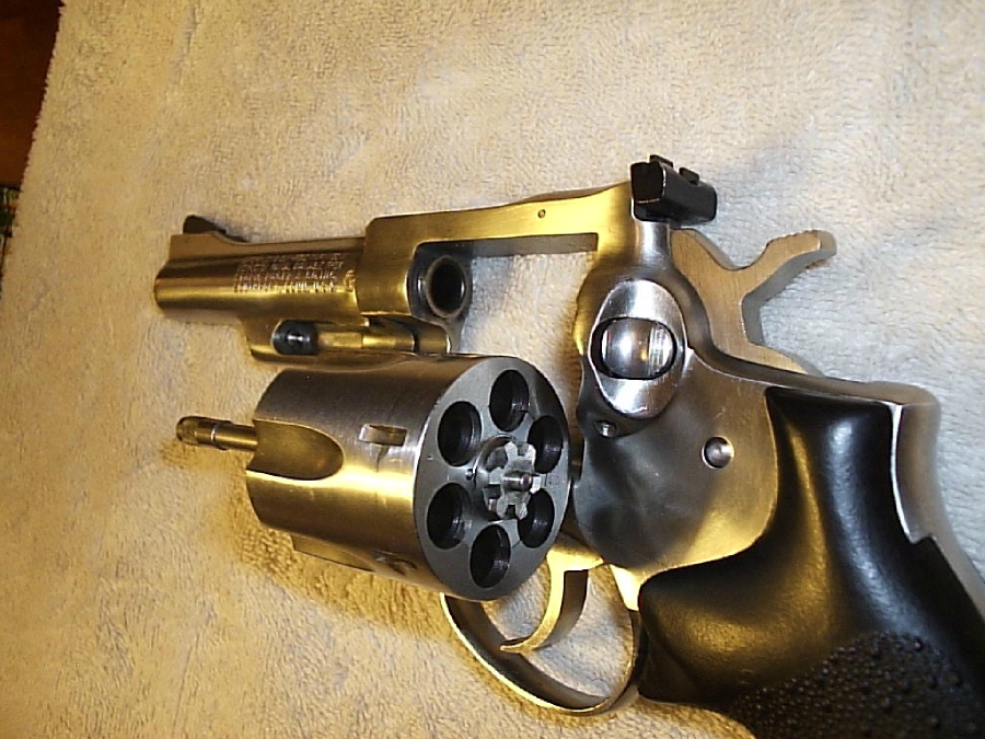 Sturm, Ruger & Co. INC - RUGER SECURITY SIX 357 MAGNUM CAL. HOGUE MONOGRIP - Picture 9
