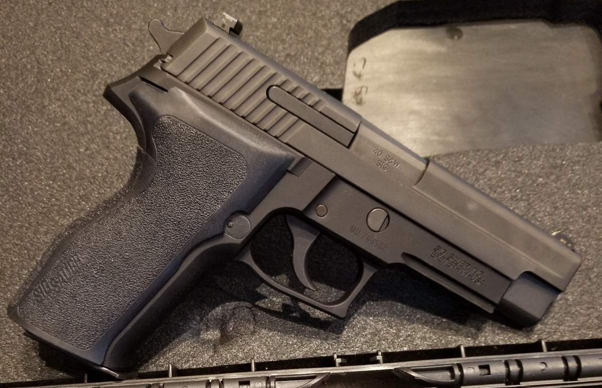 Sig Sauer P226 TacPac-L 40 Smith & Wesson 4.4