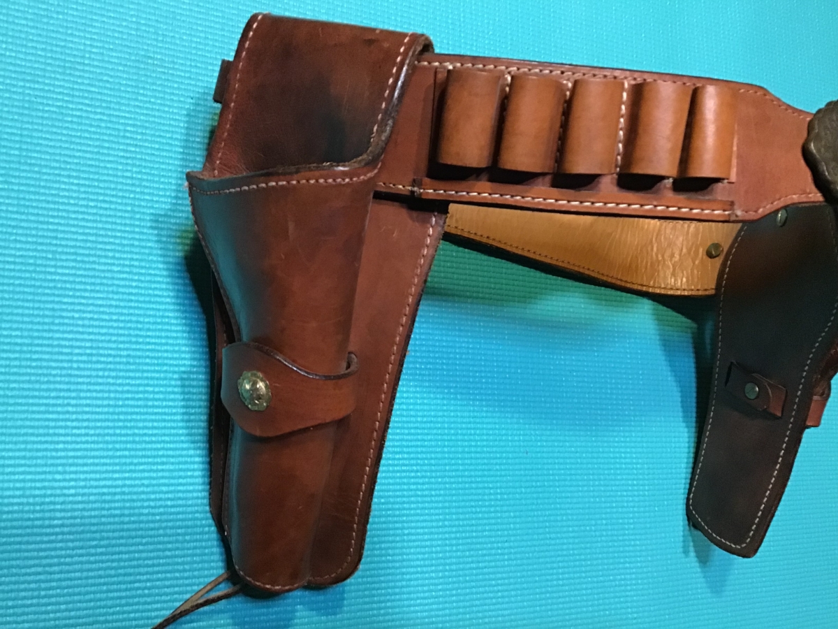 Dan Lock This is a very nice Cowboy rig (user very little, please see