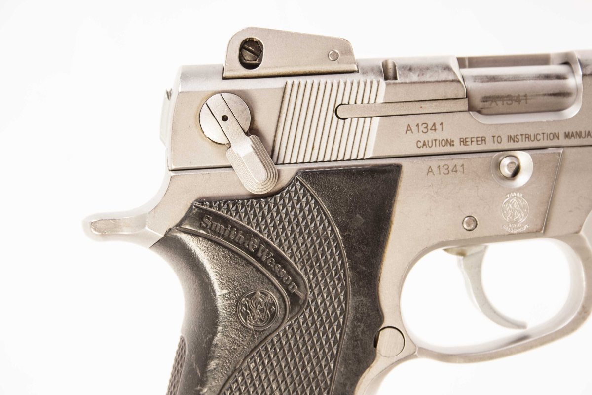 Smith Wesson 4006 Used Gun Inv 40 S W For Sale At Gunauction Com