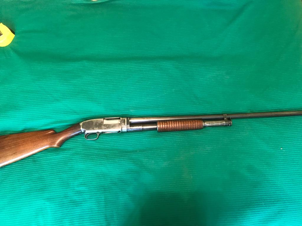 Shotgun winchester model 12 