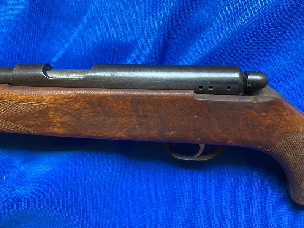 Marlin Model 81 DL. Early Style Bolt Rifle 22 .22 LR - Picture 5