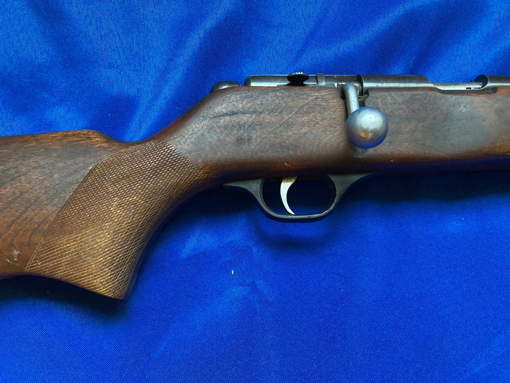 Marlin Model 81 DL. Early Style Bolt Rifle 22 .22 LR - Picture 8
