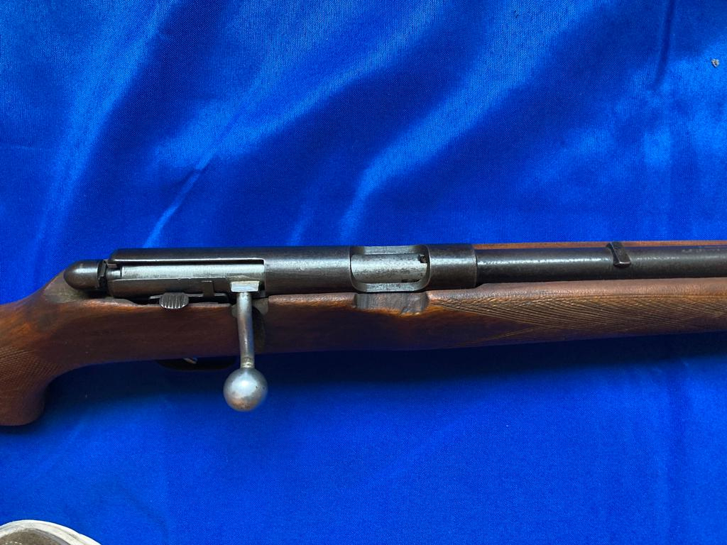 Marlin Model 81 DL. Early Style Bolt Rifle 22 .22 LR - Picture 9