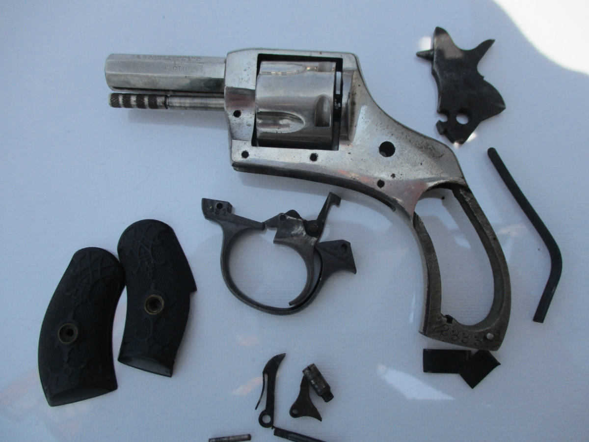 Lot - H & R Arms Model Young America Double Action .32 Caliber Revolver SN:  180692, grips broken, parts missing, non functioning., , Be aware of  additional charges as new ATF regulations