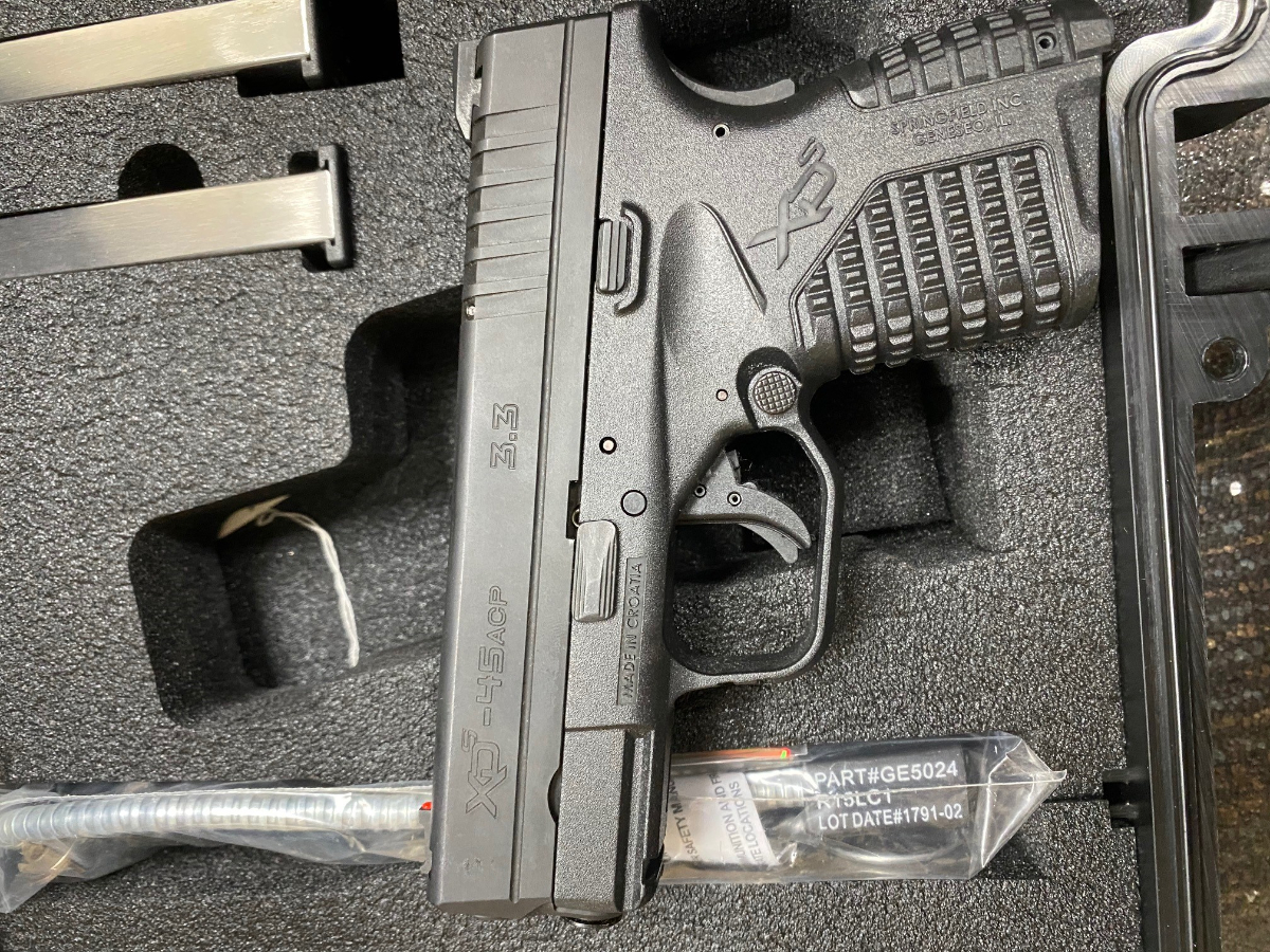 Springfield Armory Xds .45 Acp Mint Condition Never Shot Original Case