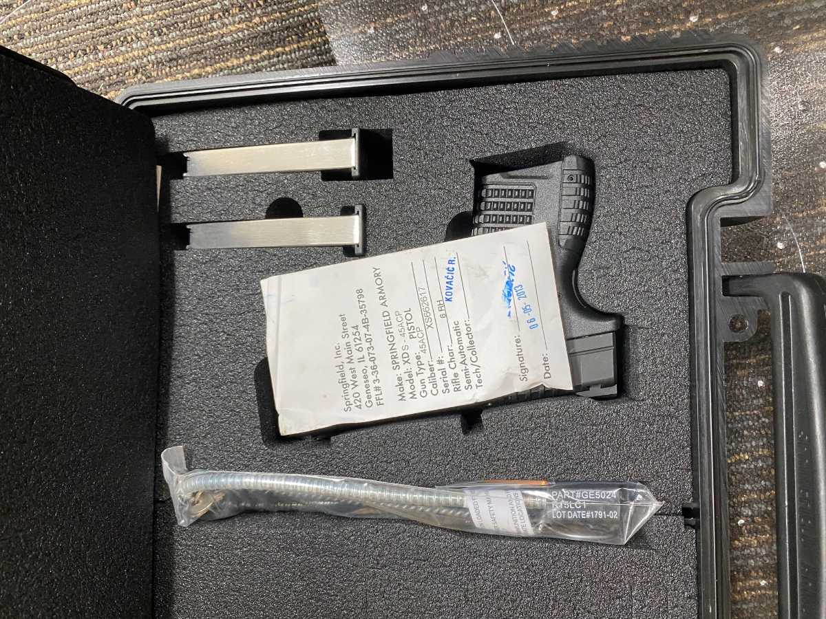 Springfield Armory Xds .45 Acp Mint Condition Never Shot Original Case