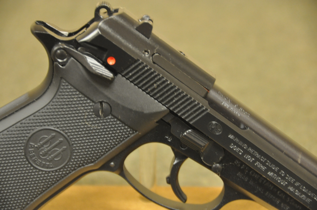 Beretta 85fs Cheetah W/ 28rd Mags & Original Box. Serial F48334y .380